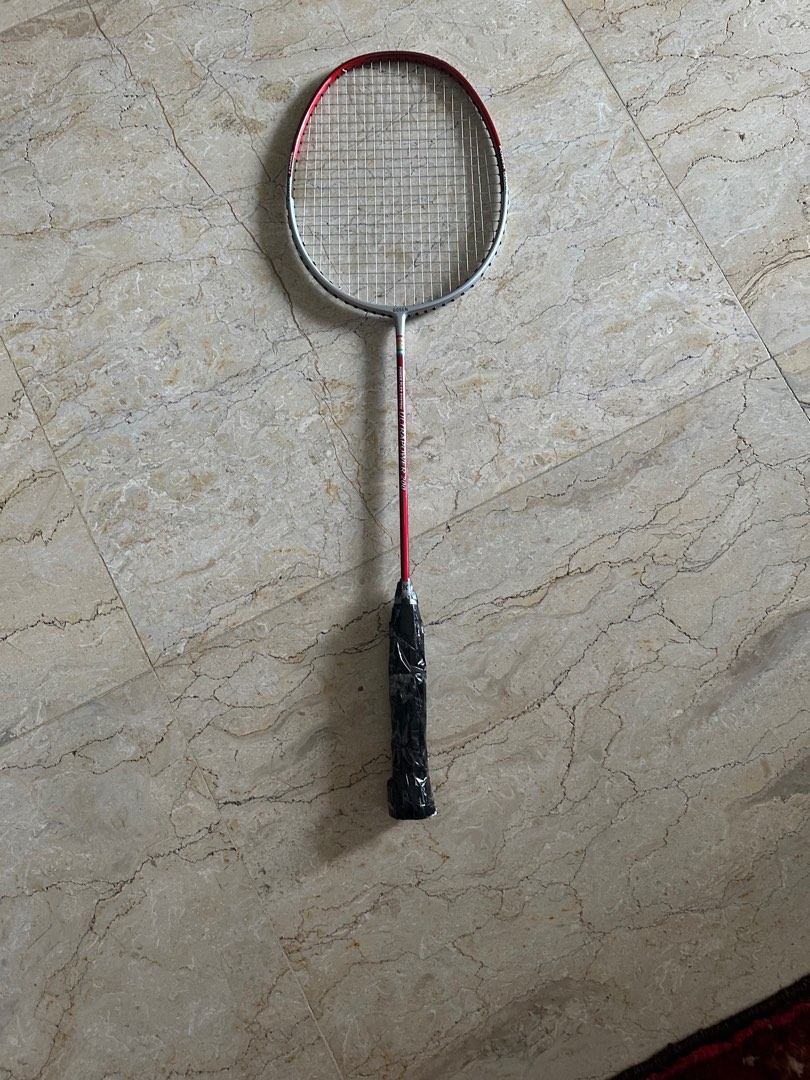 Badminton racket, Sports Equipment, Sports & Games, Racket & Ball ...