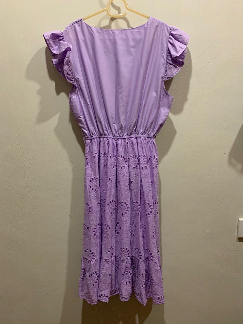 Bangkok eyelet dress (Category: Dresses) located in Quezon City. Submitted by ukai111 (Listing ID 1213876811, Image 2). Description: Bust - up to 36 inches Waist - 30 inches Length - 36 inches With inner lining Lilac color Fabric- cotton.