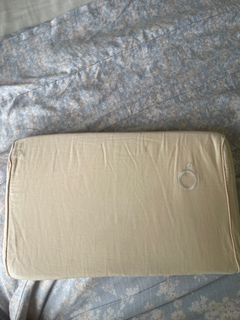 Bantal kepala anak merk dooglee / batal anak full latex