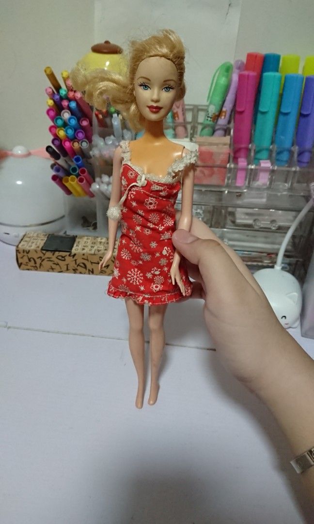 Barbie holiday 1999 on Carousell