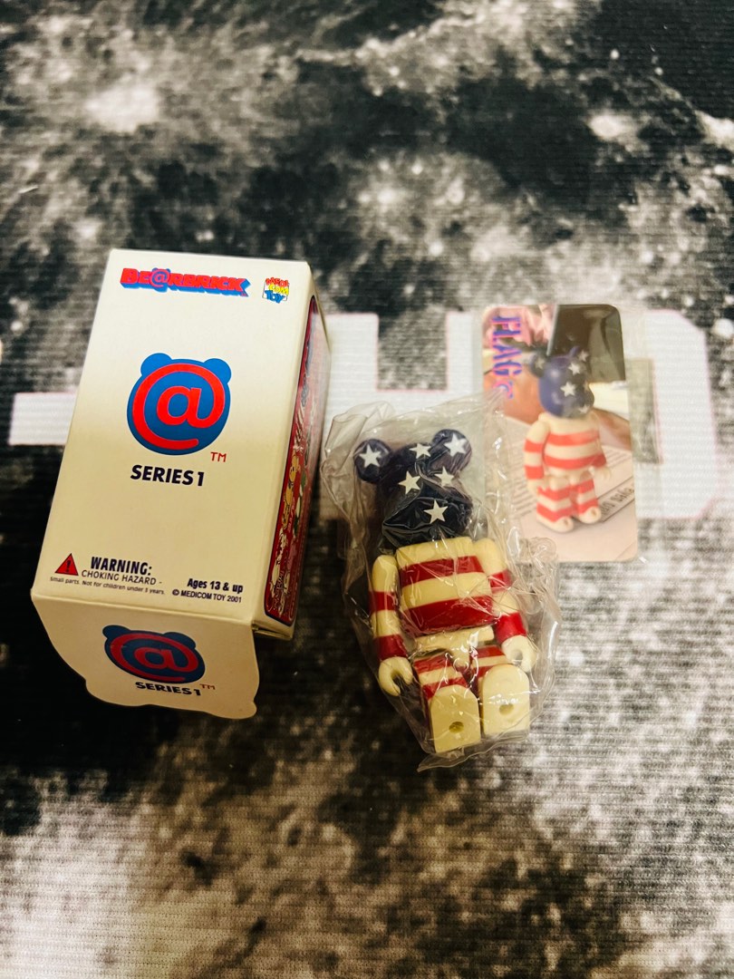 bearbrick usa flag 100 berbrick, Hobbies & Toys, Toys & Games on