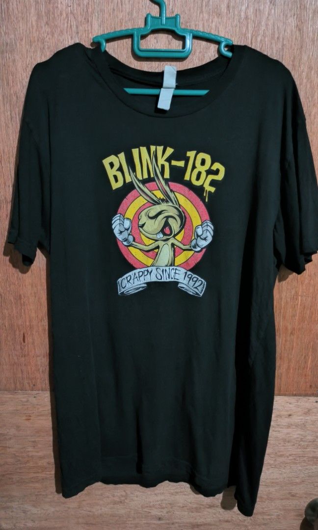 Blink 182 crappy since 1992 tee (Category: Tshirts & Polo Shirts ) located in San Mateo. Submitted by recycle1990 (Listing ID 1213888242, Image 1). Description: issue crack on print and pinholes 3 solid padin kc blink 182 size 20/29.