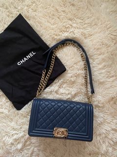 (Category: ) located in . Submitted by glitzyglam (Listing ID 1213912857, Image 1). Description: .