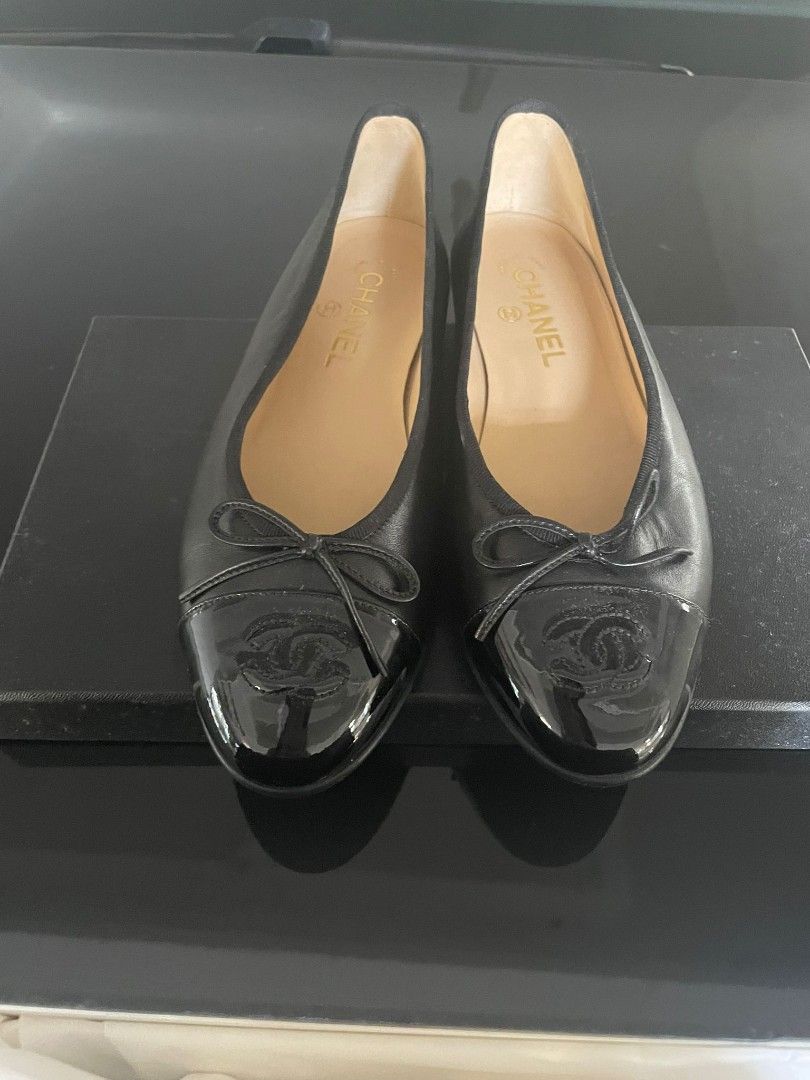 Chanel flats for sale, Women's Fashion, Footwear, Flats on Carousell