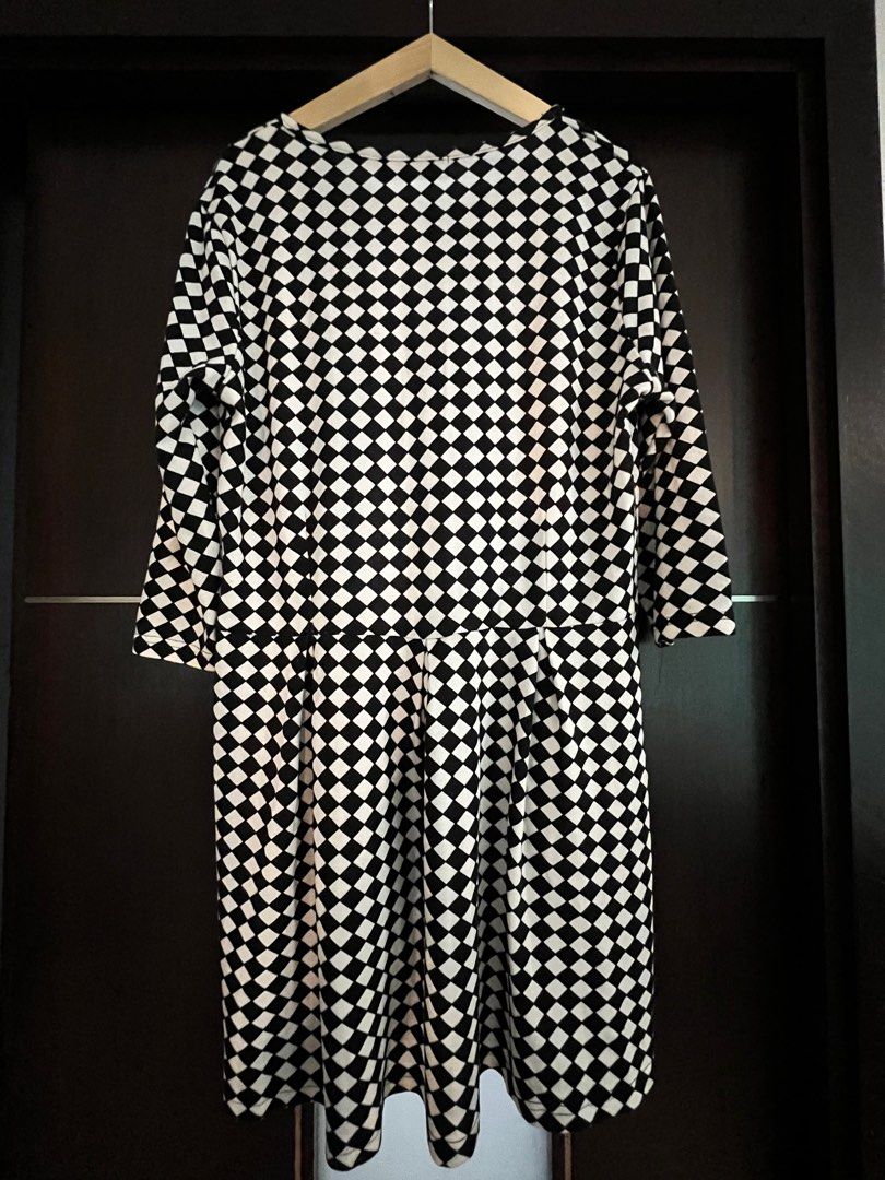 Checkered Dress Boohoo UK Size 16, Women's Fashion, Dresses & Sets, Dresses  on Carousell