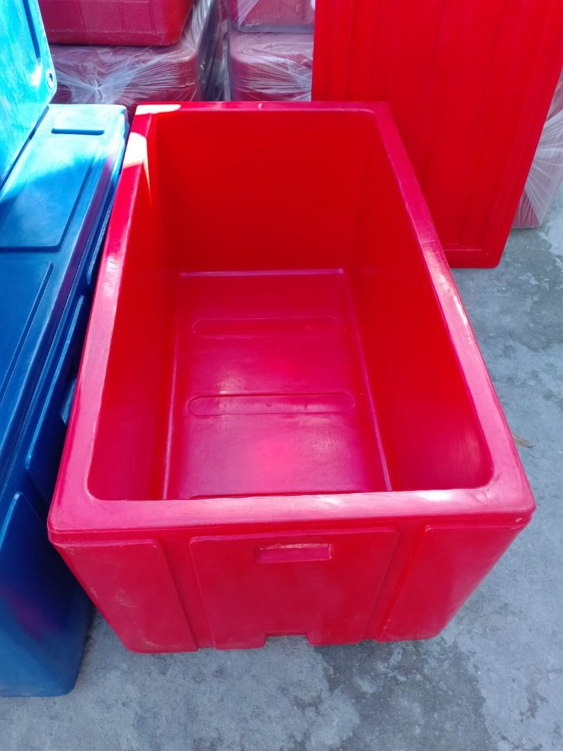 Cooler box, Furniture & Home Living, Home Improvement & Organization ...