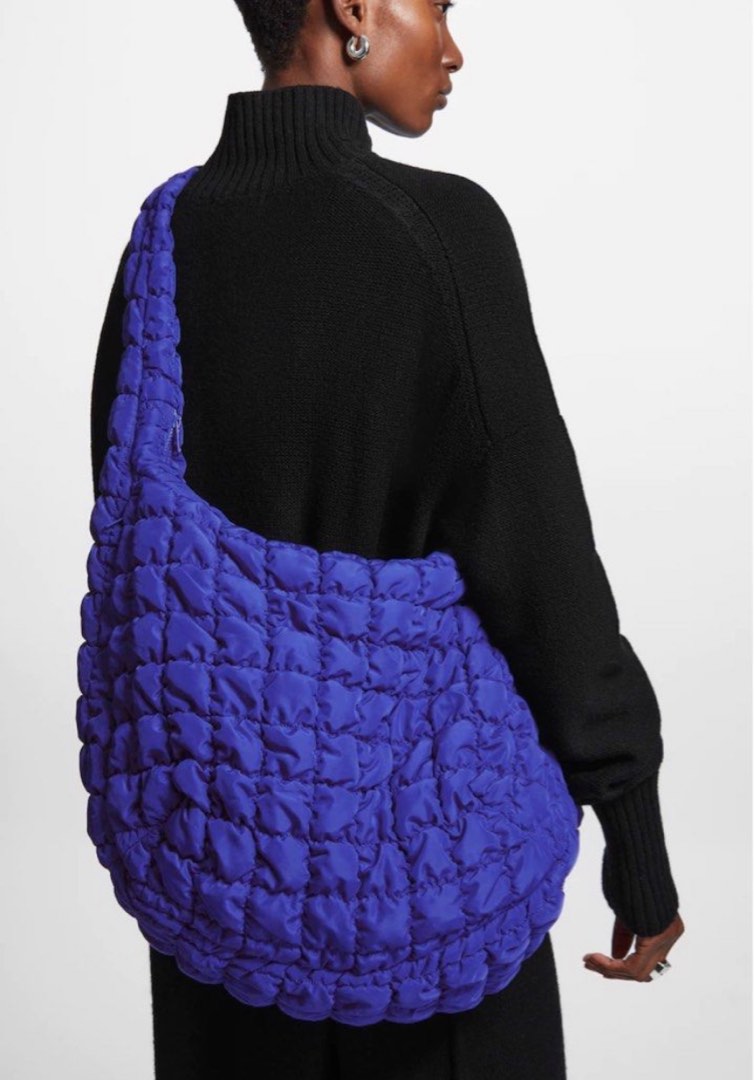 COS large navy blue quilted puffer bag, Women's Fashion, Bags & Wallets ...