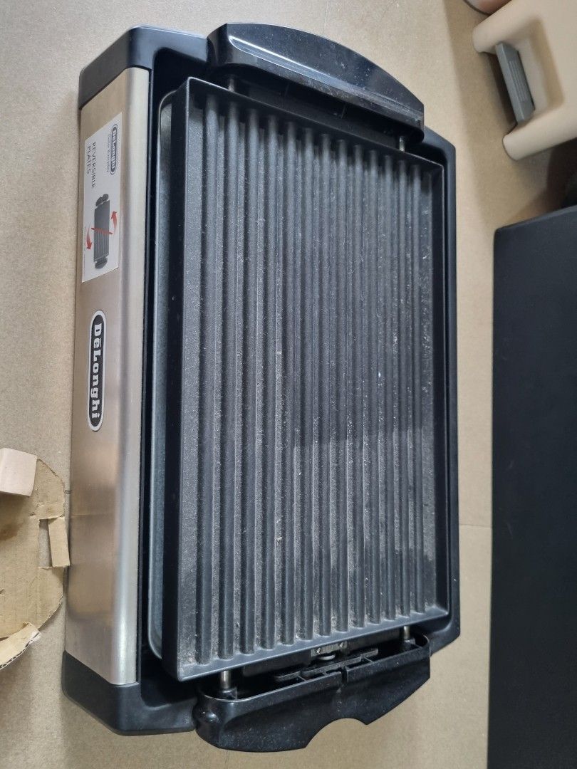 Delonghi Reversible Electric Grill TV Home Appliances Kitchen Appliances BBQ Grills Hotpots on Carousell