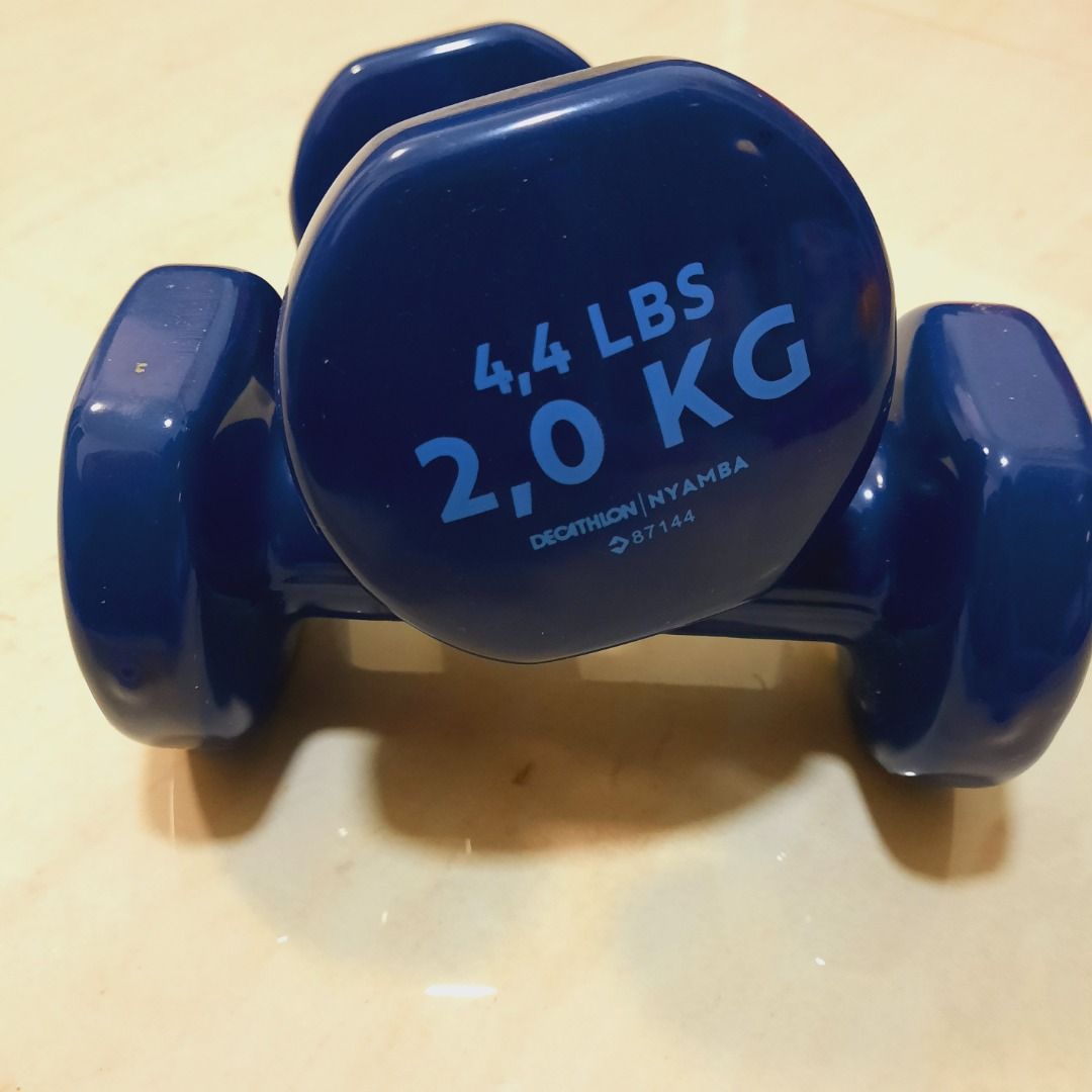 Decathlon dumbbells hotsell 2kg