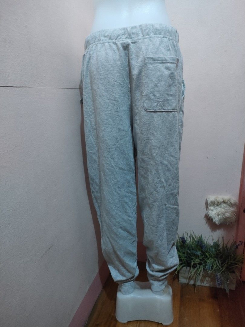 Edie Bauer Lounge (Category: Joggers) located in Manila. Submitted by juanabanana (Listing ID 1213943034, Image 2). Description: no issue,very nice in actual.