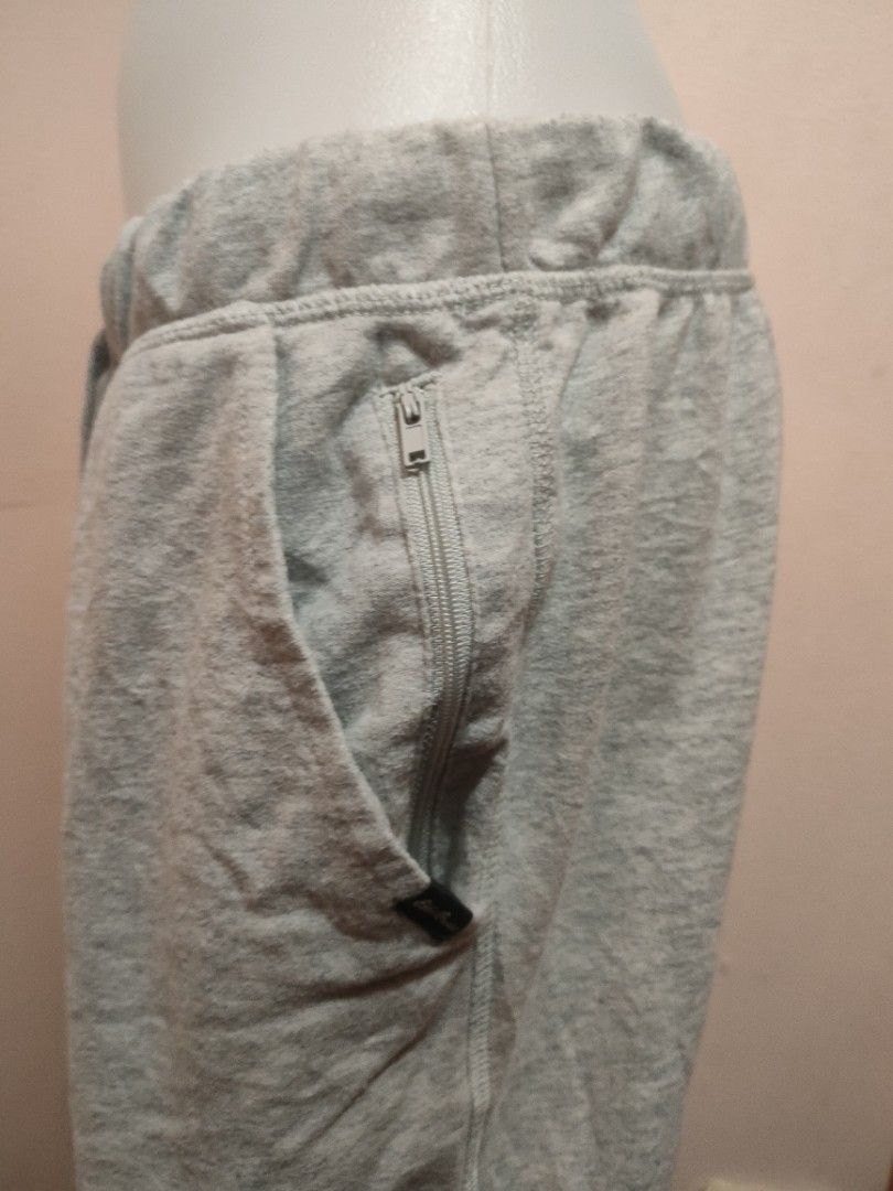 Edie Bauer Lounge (Category: Joggers) located in Manila. Submitted by juanabanana (Listing ID 1213943034, Image 3). Description: no issue,very nice in actual.