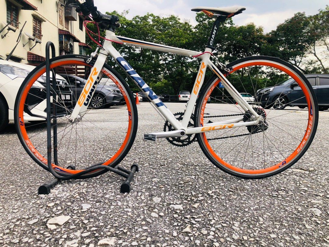 Bicicleta store giant scr