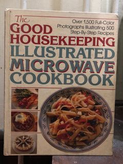 Good Housekeeping Illustrated Microwave Cookbook
