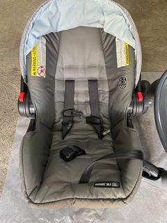 Graco SnugRide 30LX Car Seat !!Almost New!!!