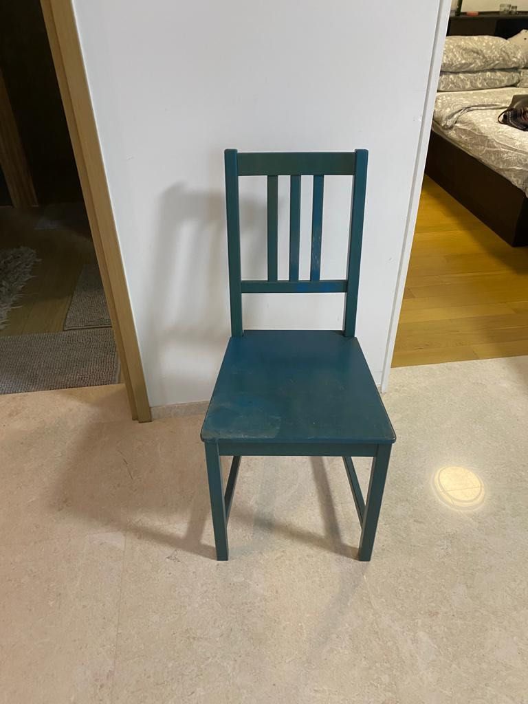 Green chair, Furniture & Home Living, Furniture, Chairs on Carousell