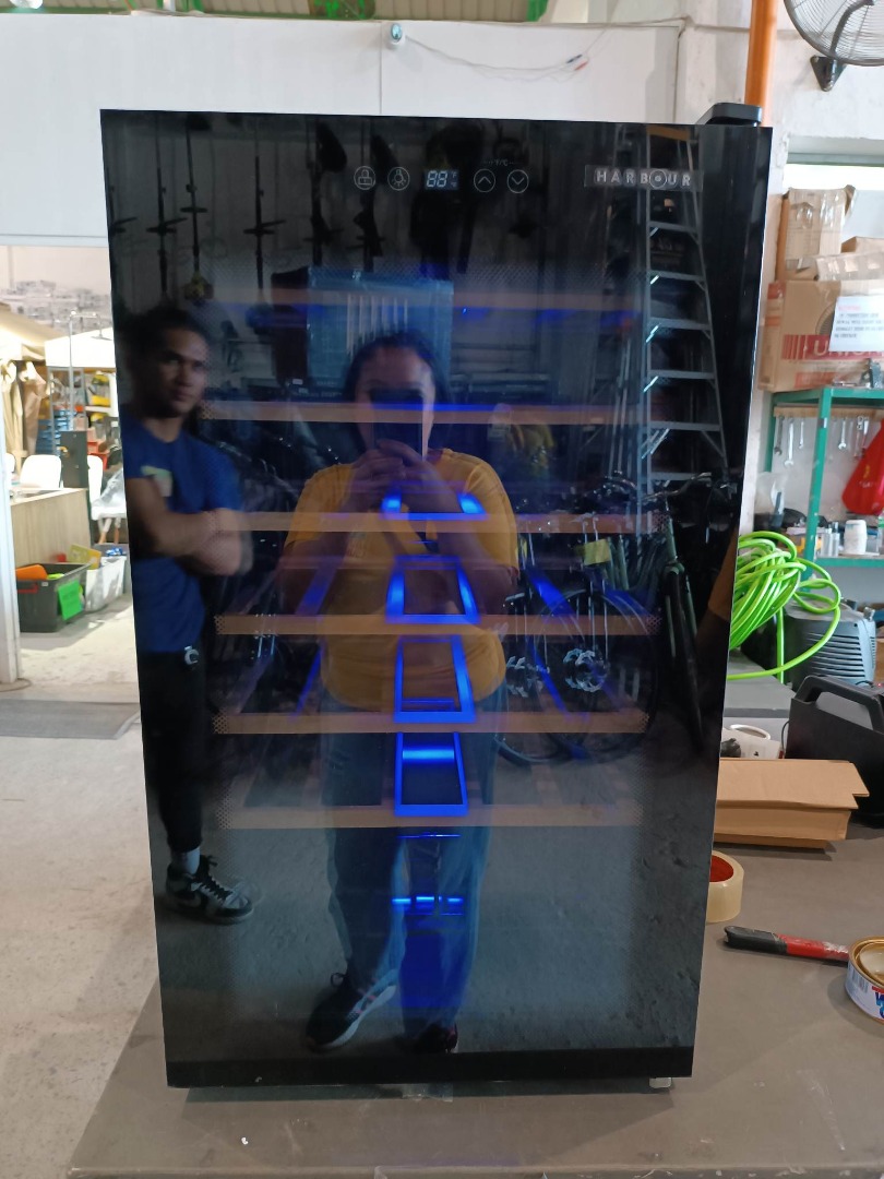 Harbour Wine Cooler 34 Bottles, TV & Home Appliances, Kitchen