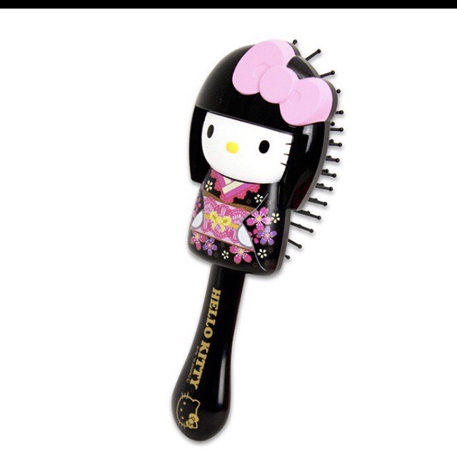 Hello kitty brush, Women's Fashion, Watches & Accessories, Hair
