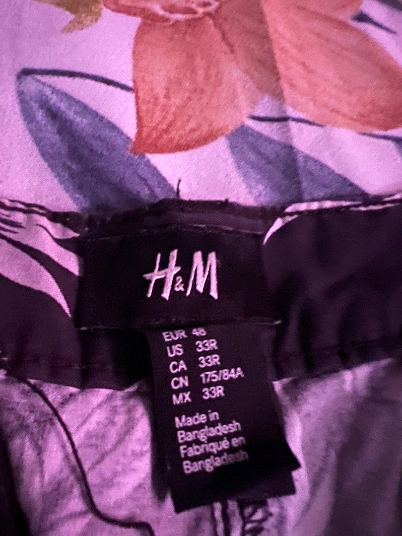 H&m shorts (Category: Shorts) located in Makati City. Submitted by robitusssinpapi (Listing ID 1213839549, Image 2). Description: H&m hawaian vibes shorts 32us waist.