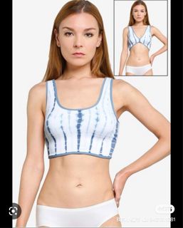 (Category: ) located in . Submitted by ccclearwardrobe (Listing ID 1213933632, Image 1). Description: .