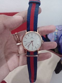 Jam tangan DW