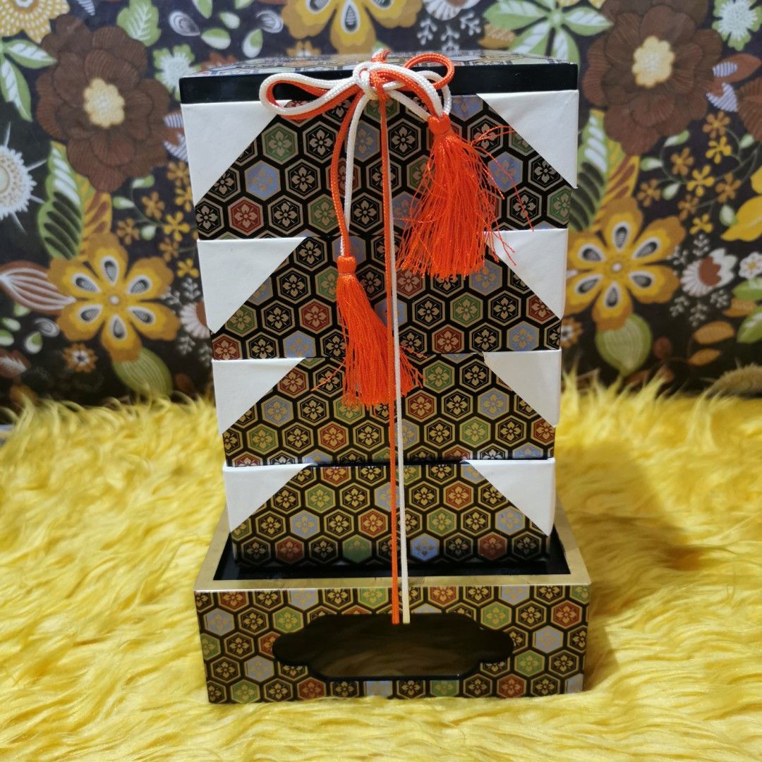 Japan bento stackable box with small tray (Category: Food Organization & Storage) located in Kawit. Submitted by thrift_nook (Listing ID 1213790840, Image 1). Description: .