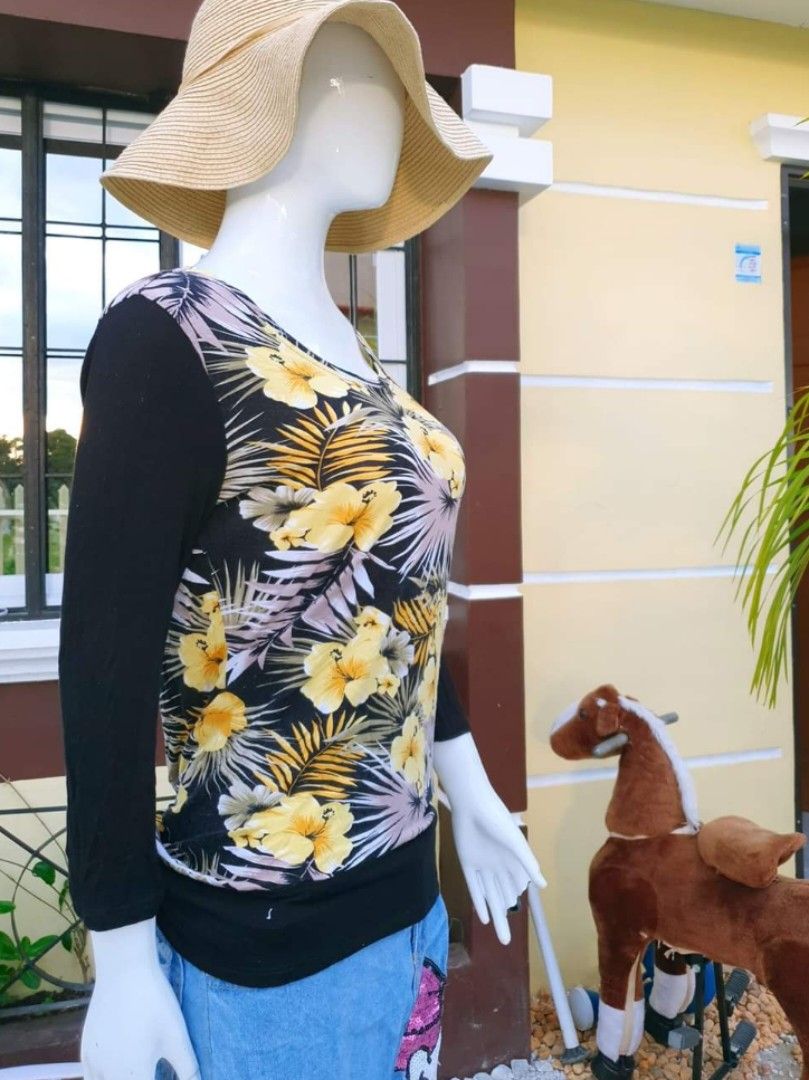 Jessica Brand Clothing Made in Canada, Women's Fashion, Tops