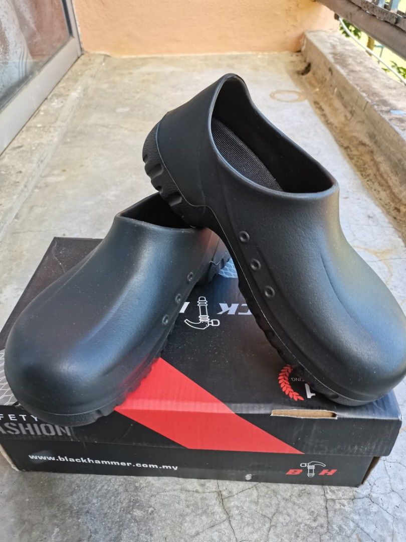 Black hammer kitchen top shoes