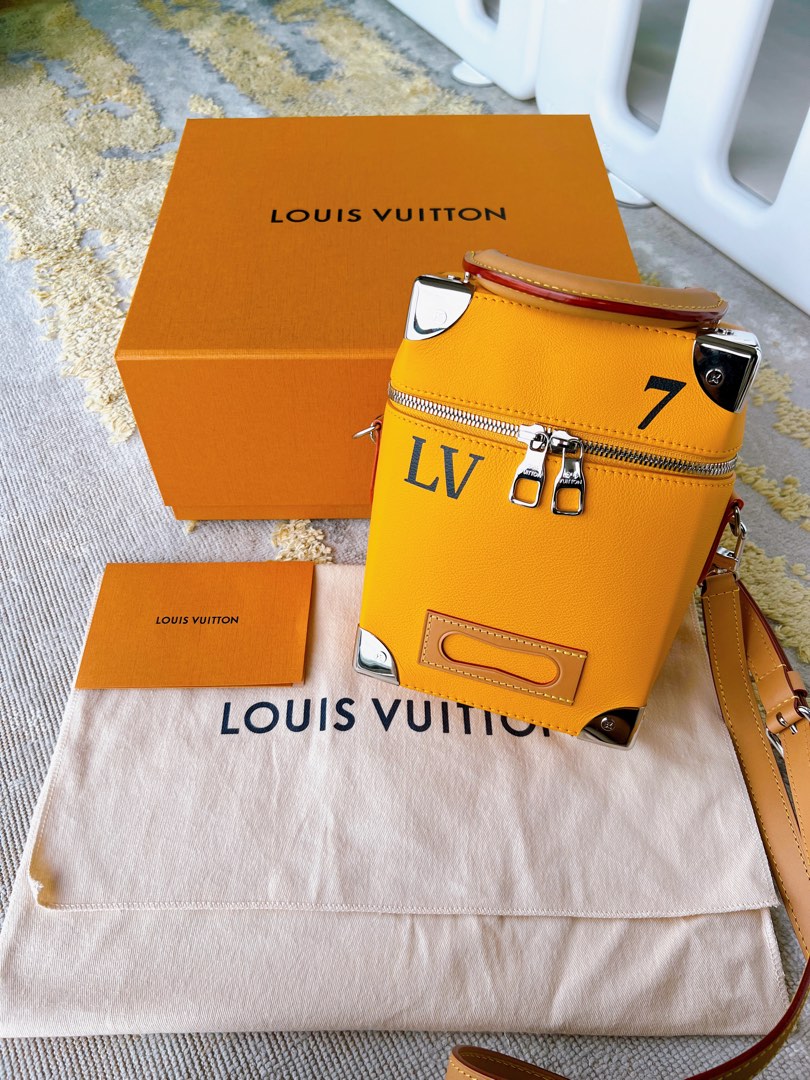 Túi Louis Vuitton Vertical Box Trunk Bag Safran (M59666) 
