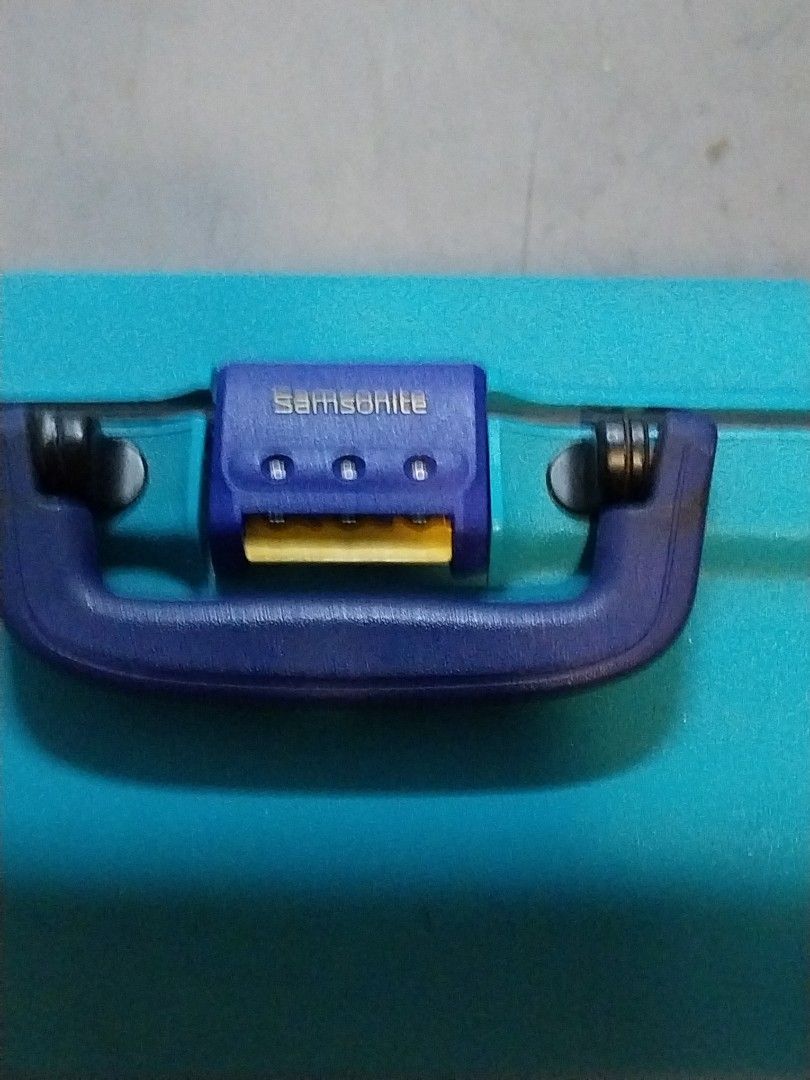 Luggage, Announcements on Carousell