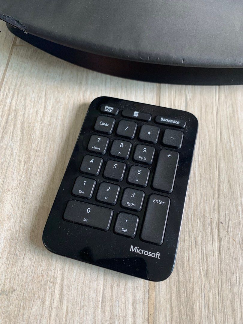 Microsoft Sculpt Ergonomic Keyboard with number pad, Computers & Tech