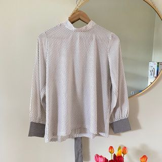 minimal white blouse