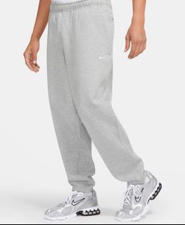 Nike solo swoosh 長褲 size M