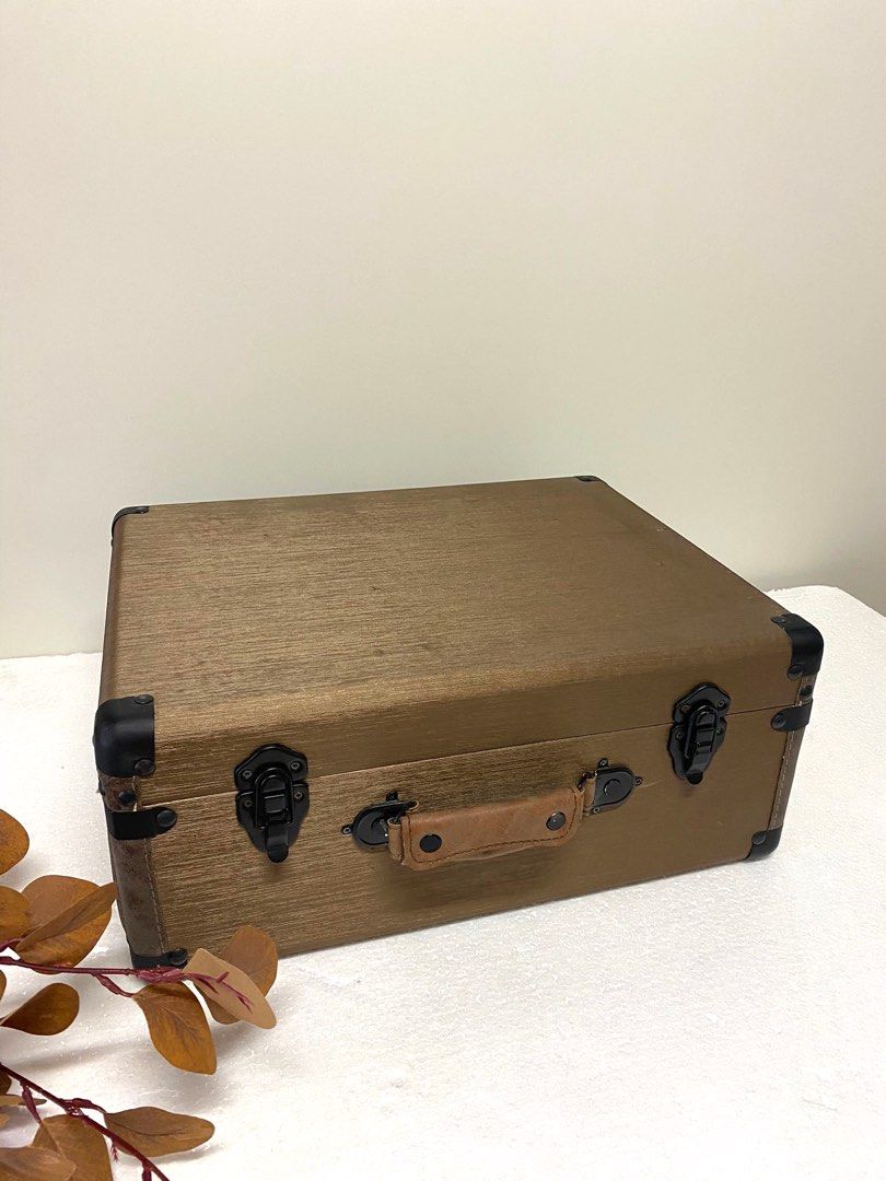 Offer defect some scratches large size storage luggage, Furniture