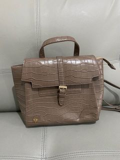 (Kategori: ) berada di . Dikirim oleh adillaarf (ID iklan 1213775132, Gambar 1). Deskripsi: .