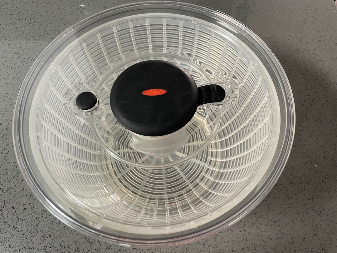 OXO Good Grips Salad Spinner, Furniture & Home Living, Kitchenware