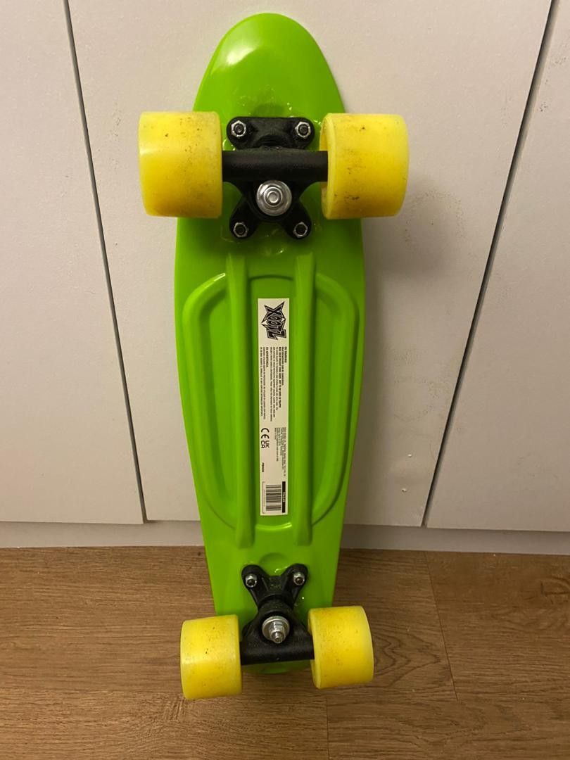 Penny Board Skateboard Authentique D'Australie - Jaune, 27 Pouces, Occasion En Bon état, Ride Smooth