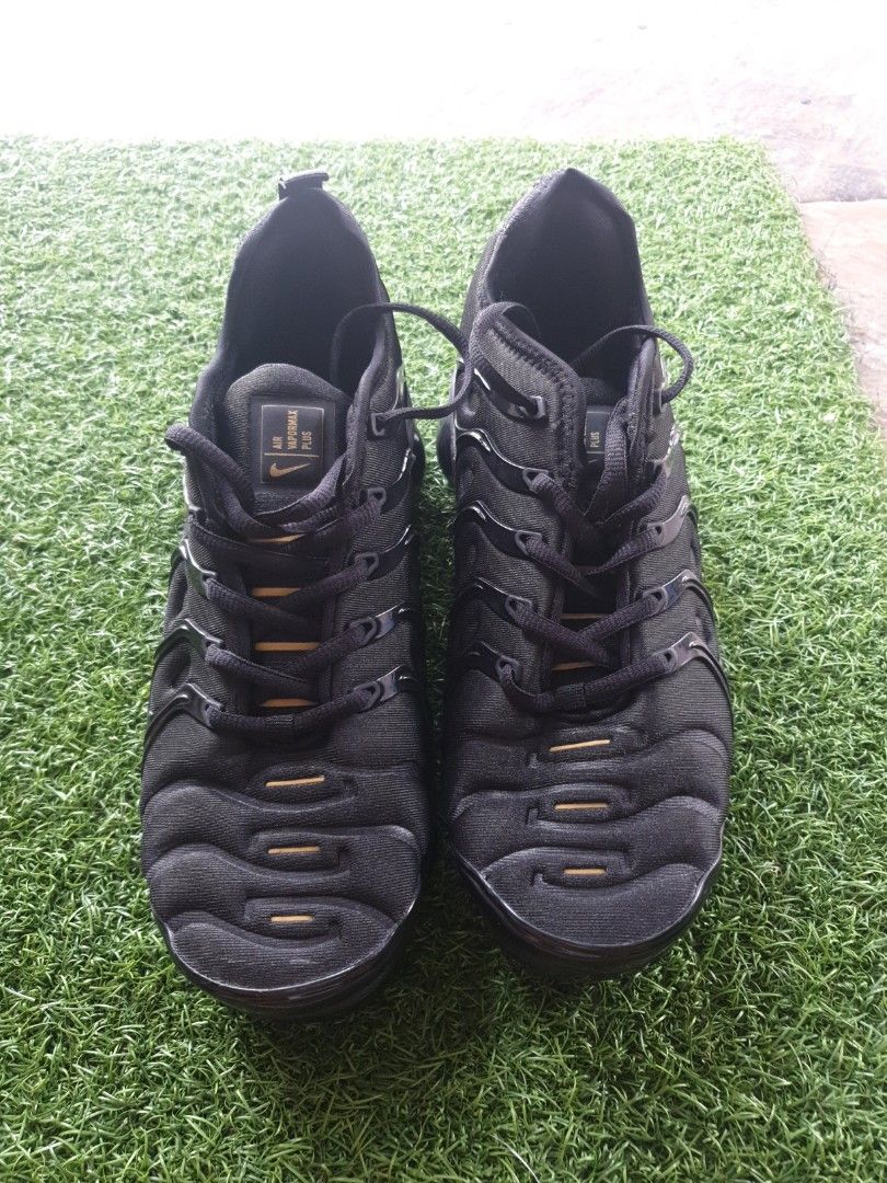 Harga nike vapormax plus original hot sale