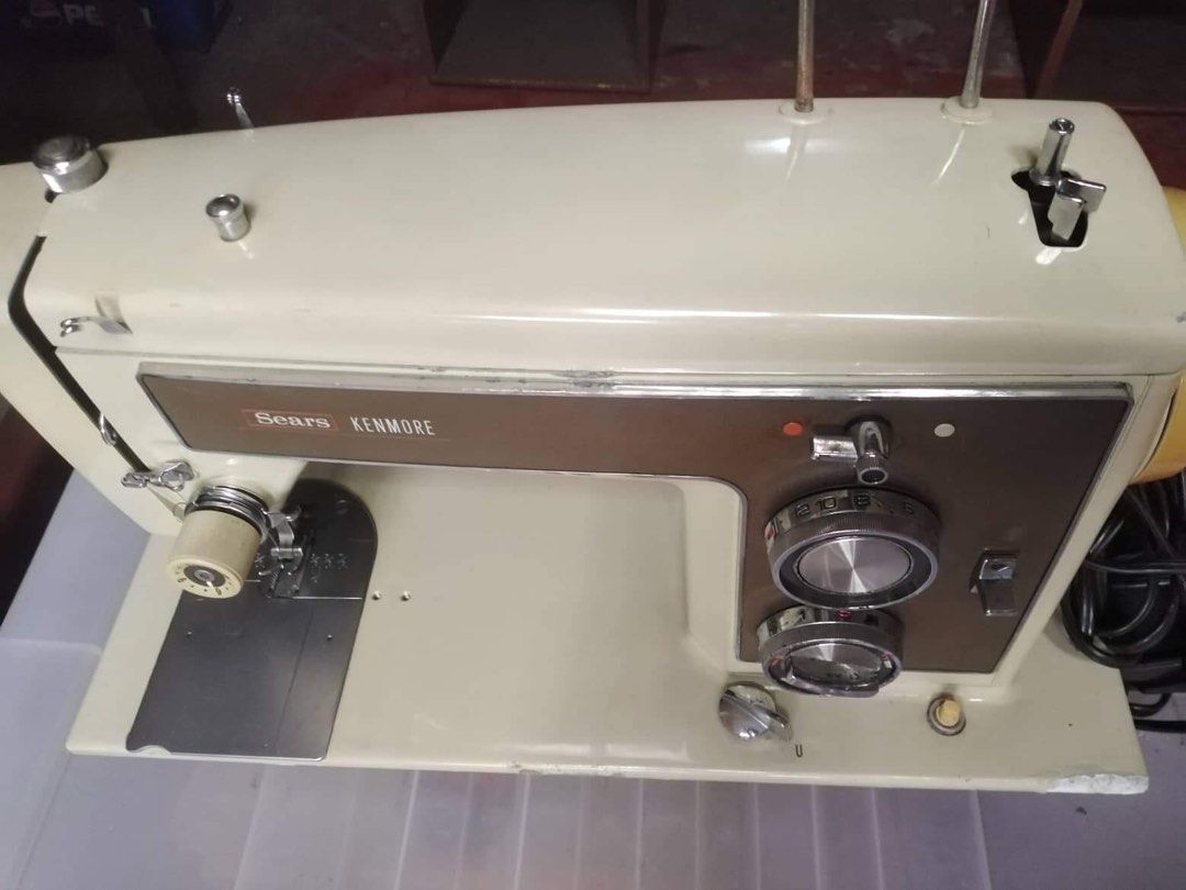 Sears Kenmore Vintage Sewing Machine #6813 for Sale in Lakewood, CA -  OfferUp