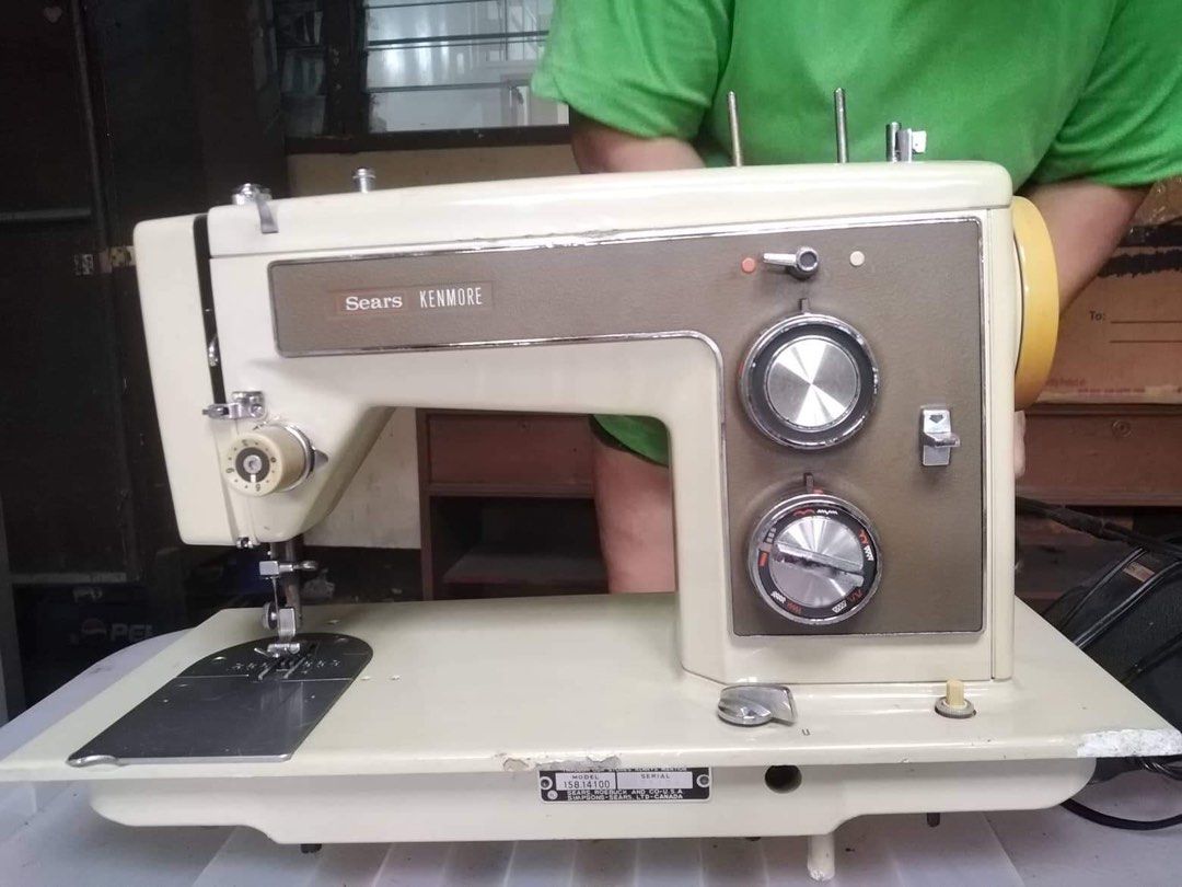 Sewing Machine electric Sears Kenmore brand made in Japan model
