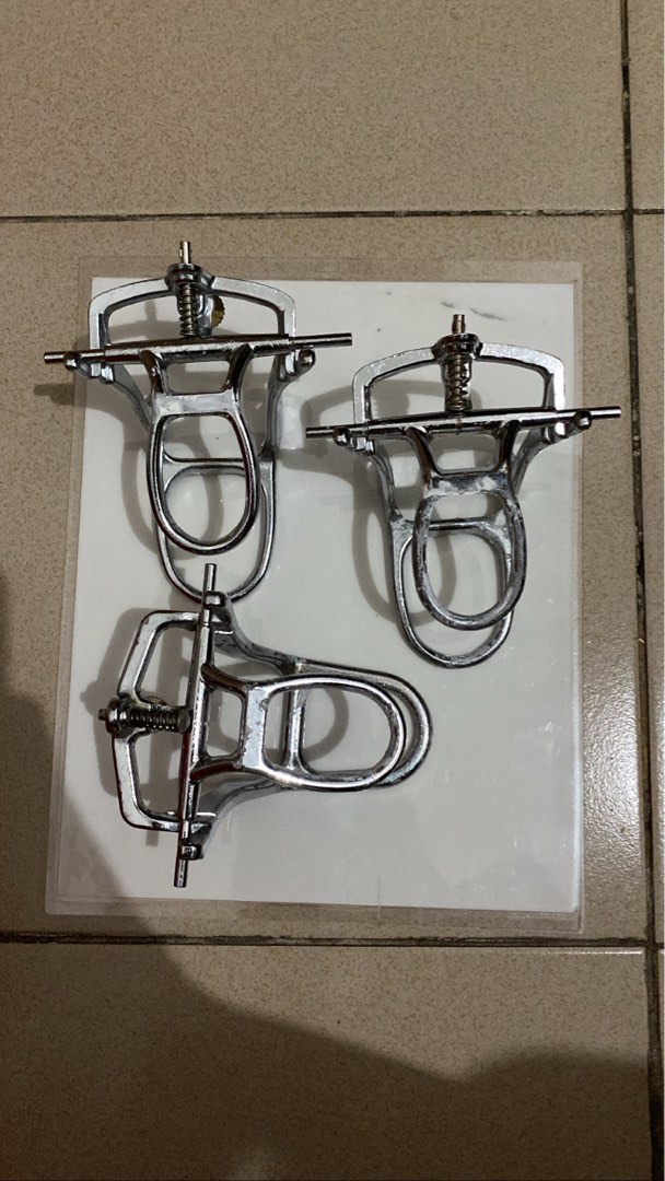 Simple hinge articulator (3), Everything Else, Looking For on Carousell