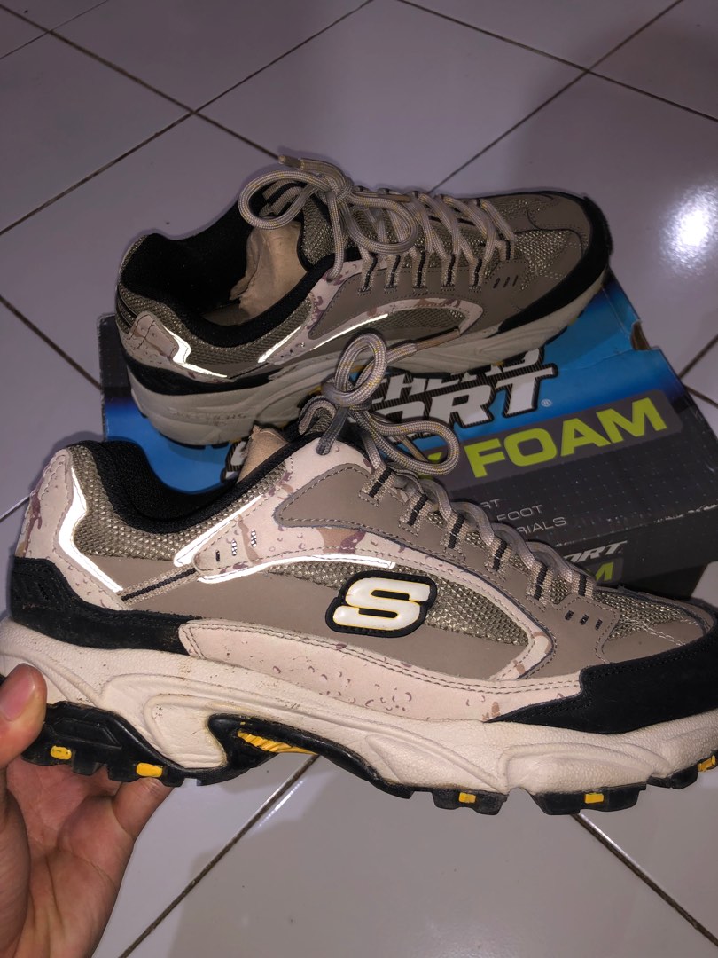Skechers stamina sales cutback on feet
