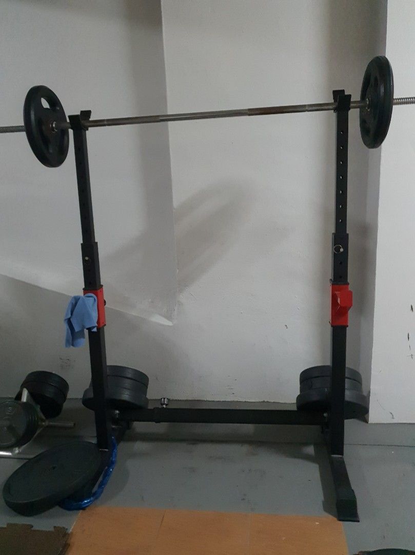 Squat Rack with plates barbell ez curl bar, Sports Equipment, Exercise