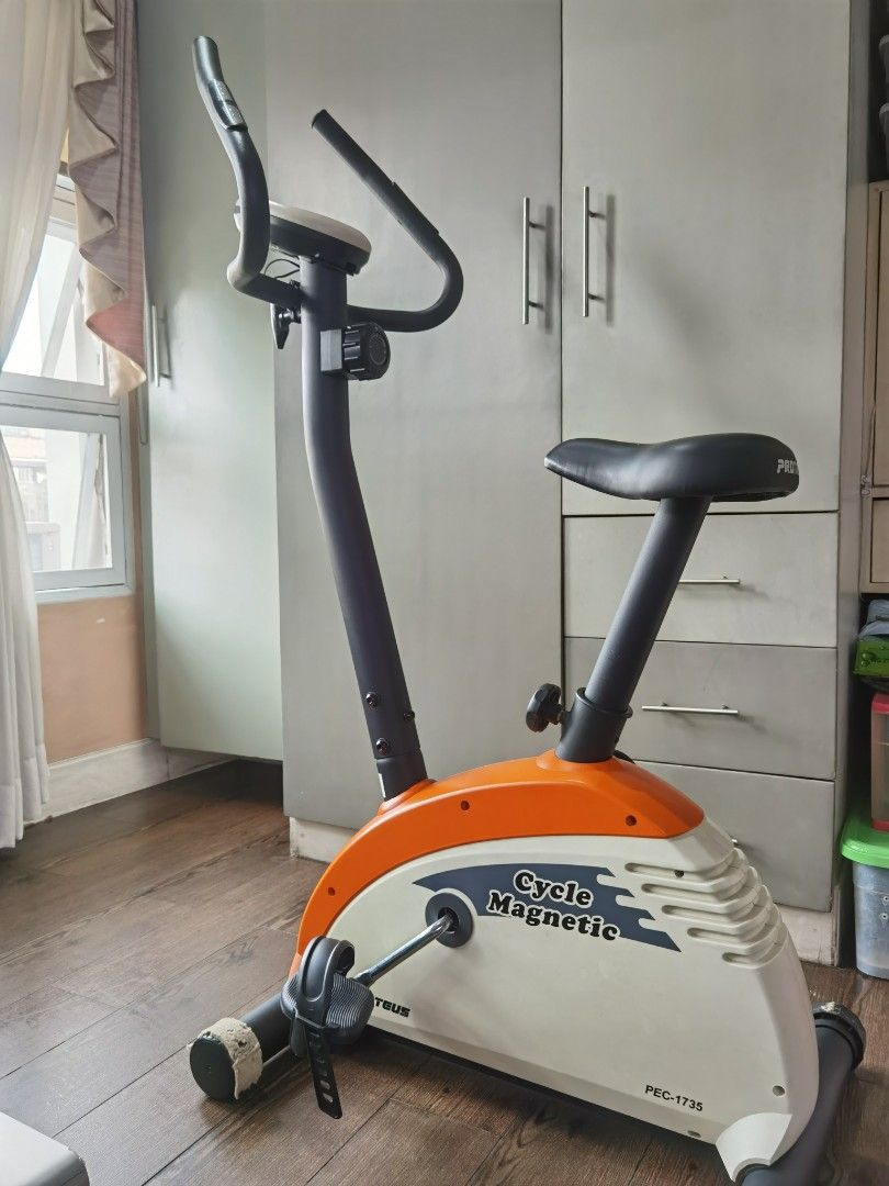 Stationary / Exercise Bike, Sports Equipment, Exercise & Fitness