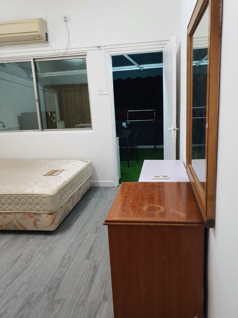 Studio Master room balcony, Property, Rentals, Room Rentals on Carousell