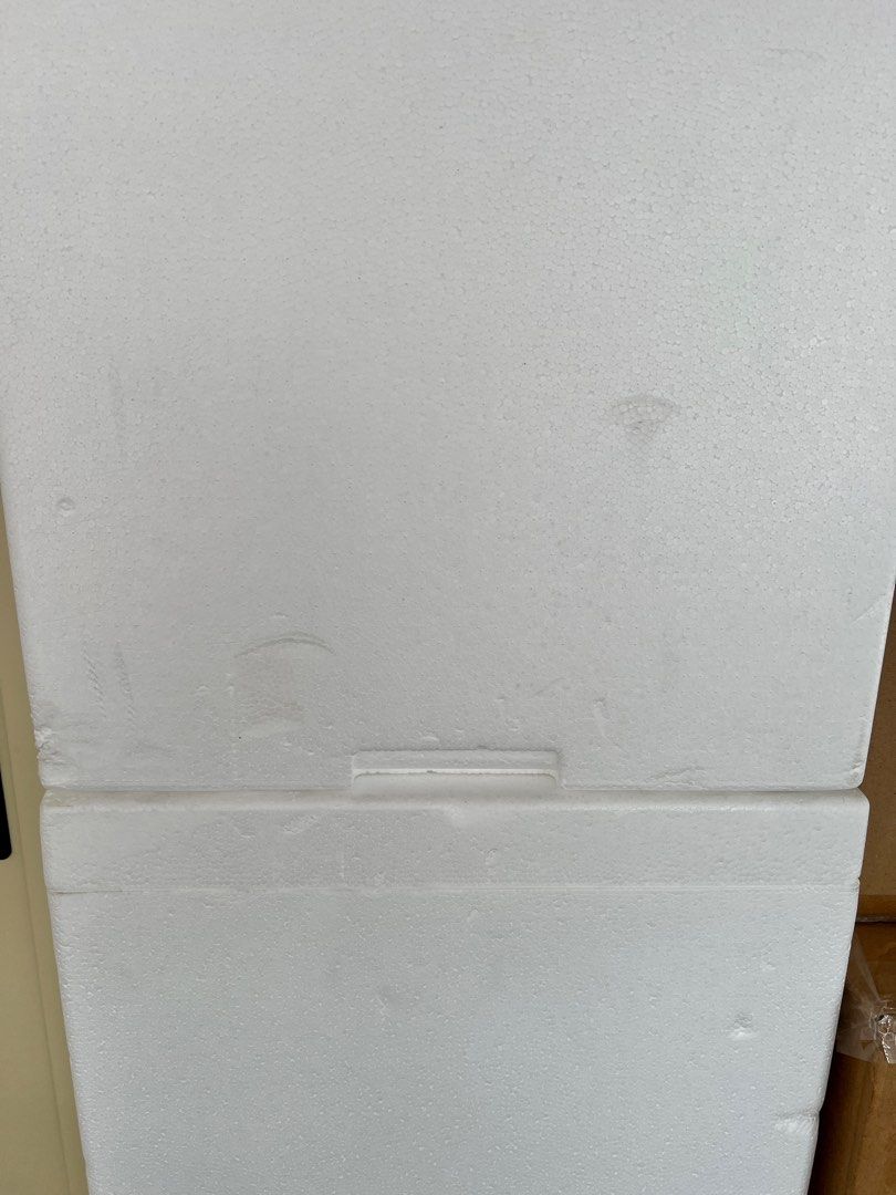 Styrofoam ice boxes, Furniture & Home Living, Home Improvement