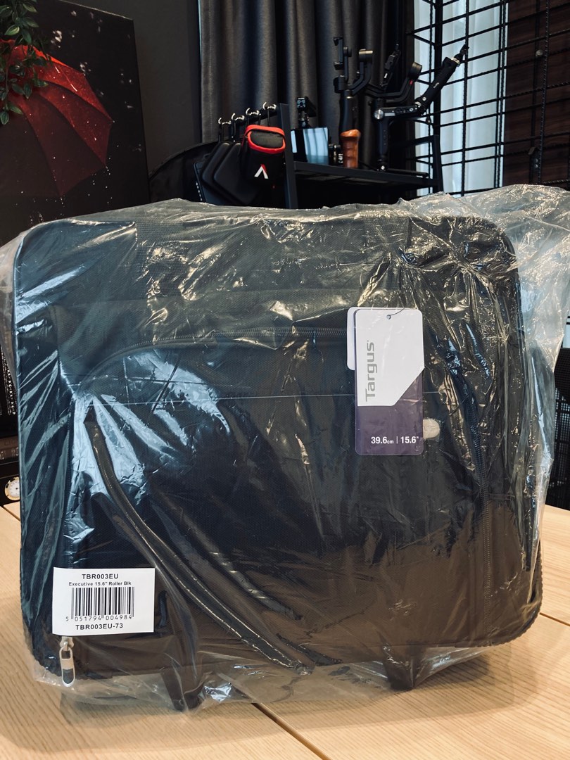 Targus executive laptop roller bag deals