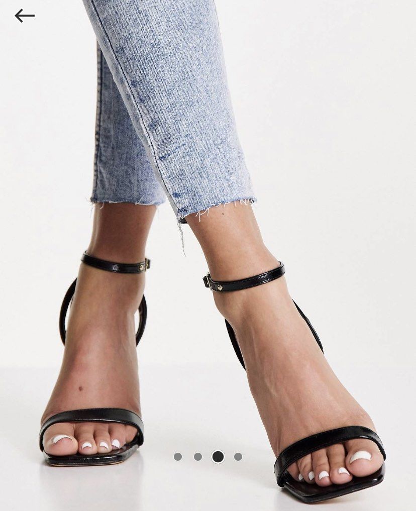 Topshop Jaydee strappy sandals with toe loop in black | ASOS