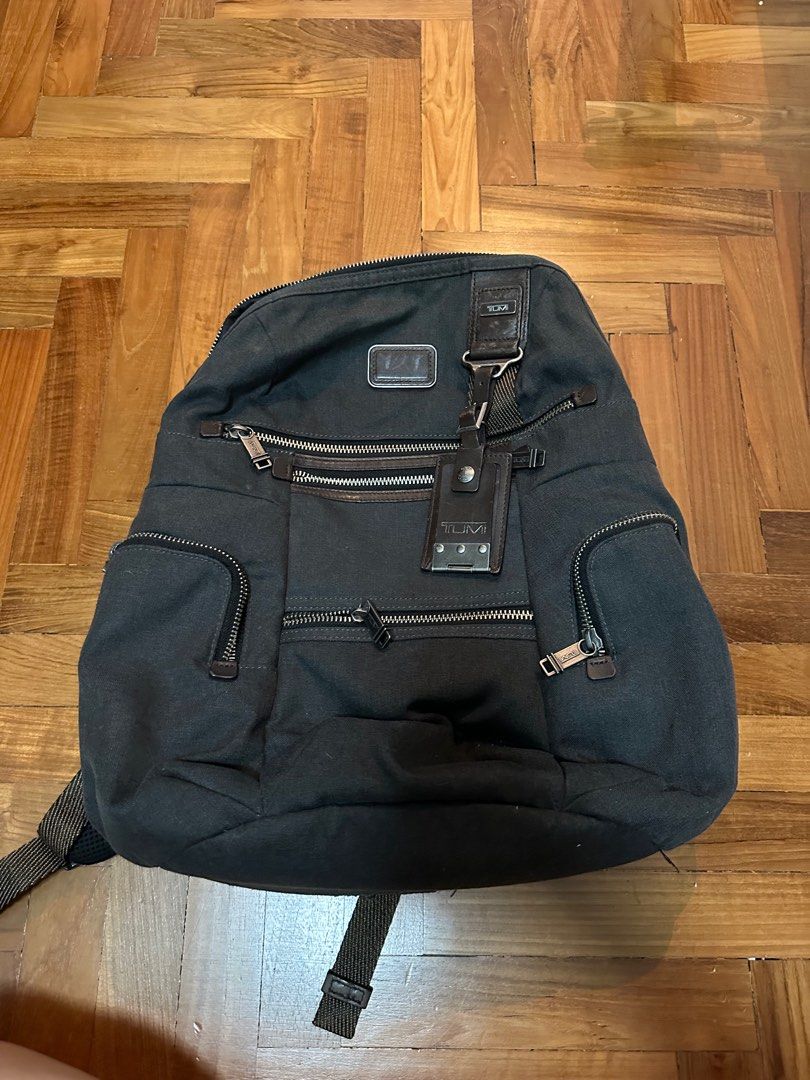 Poshmark tumi sales
