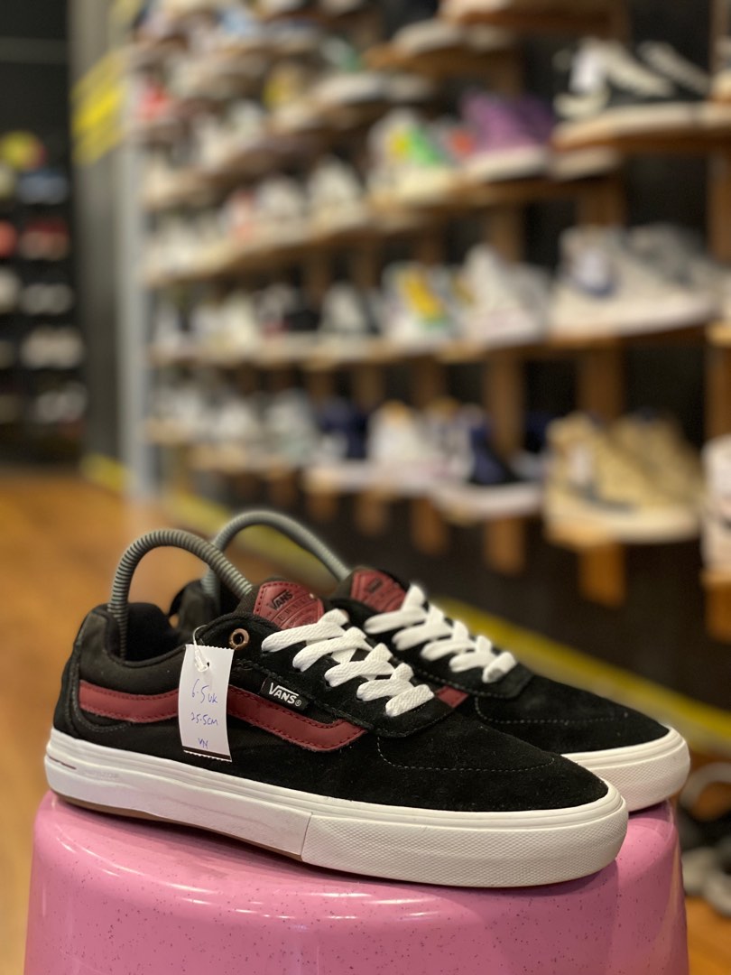 Kyle walker pro vans pink top