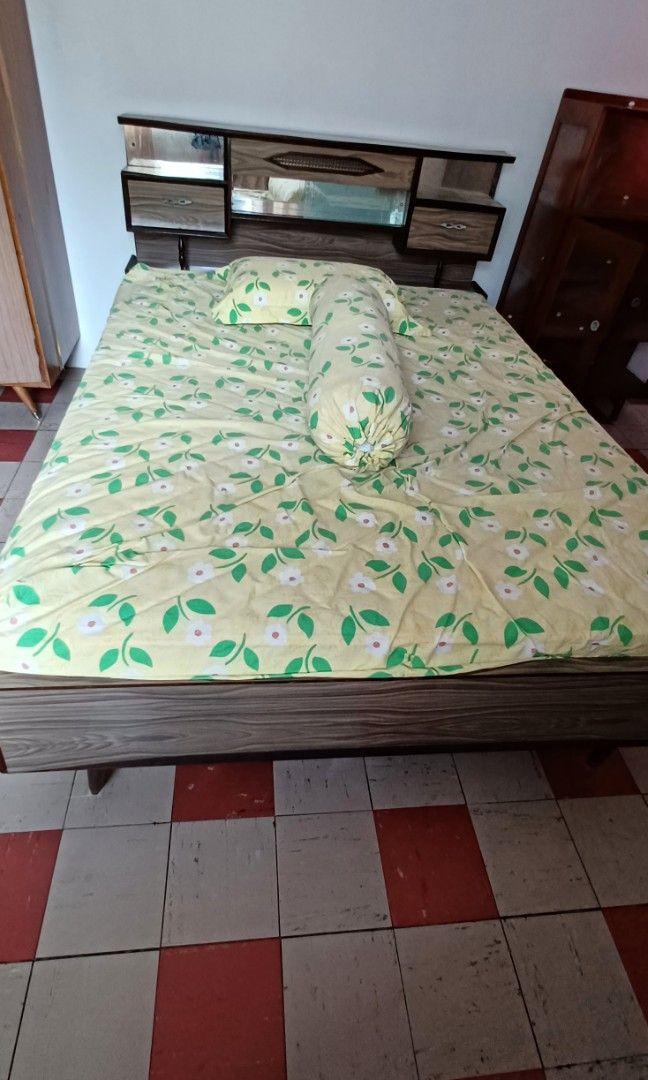 Vintage Queen Bedframe, Furniture & Home Living, Furniture, Bed Frames